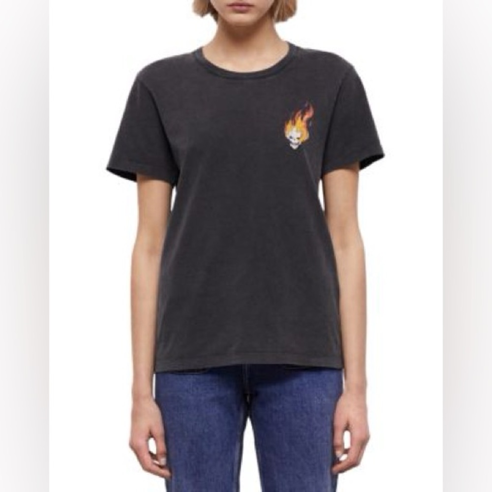 NWT SIZE 2/US M The People Vs. Black Tee with Fiery Skull Design